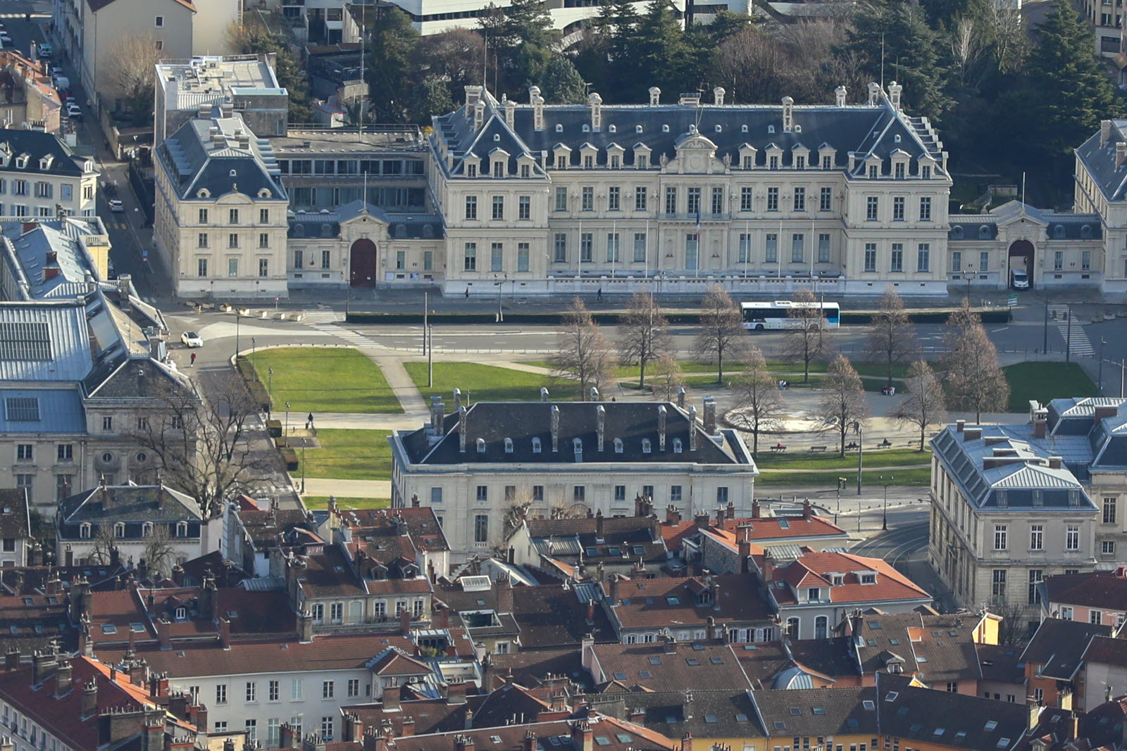 Façade de la Préfecture de l'Isère